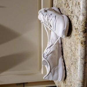 White Converse Sneakers UNISEX Men size 8.5 Women  size 10